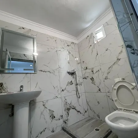 Villa Isufi House Delvinë