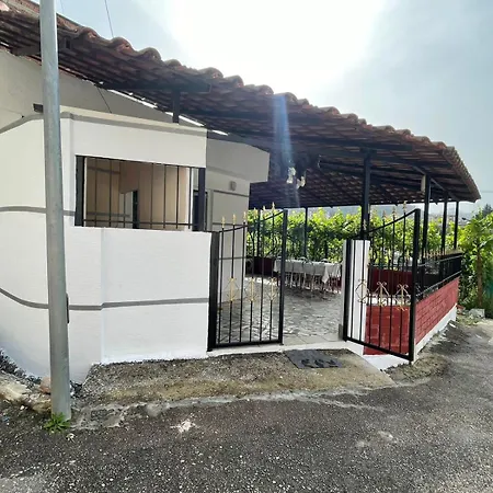 Villa Isufi House *